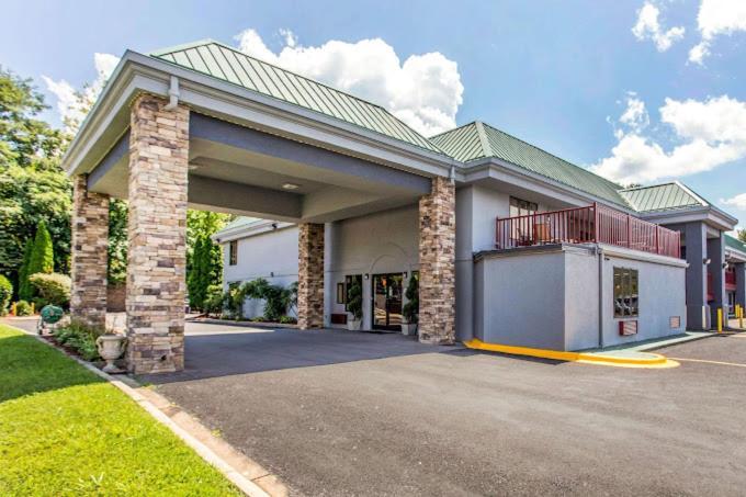 Quality Inn Black Mountain Exteriör bild